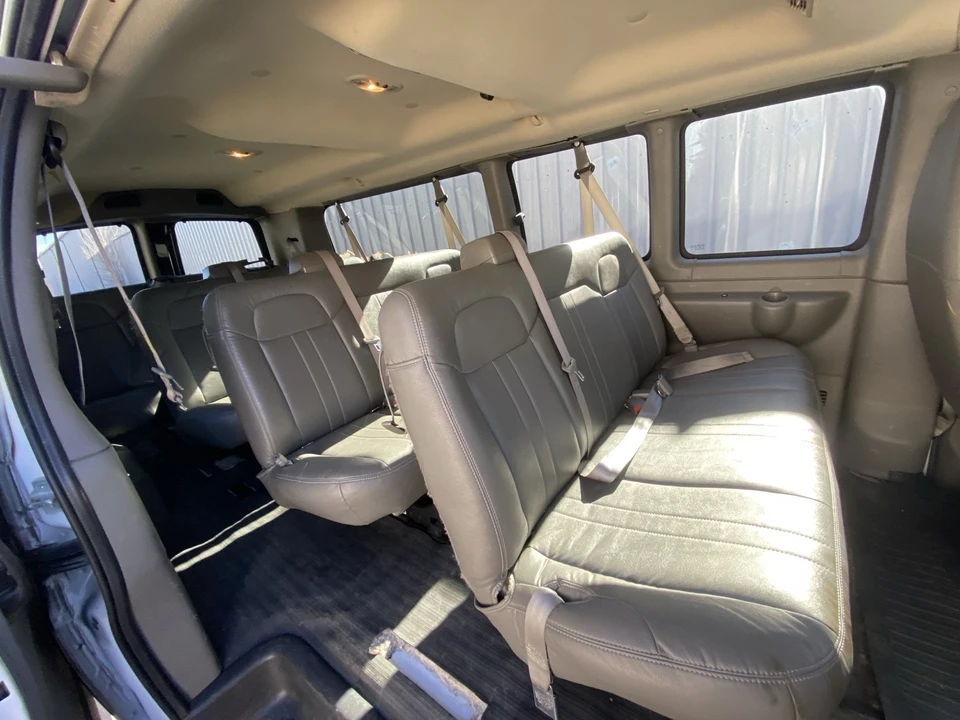 2012 Chevrolet Express - Image 11 of 21