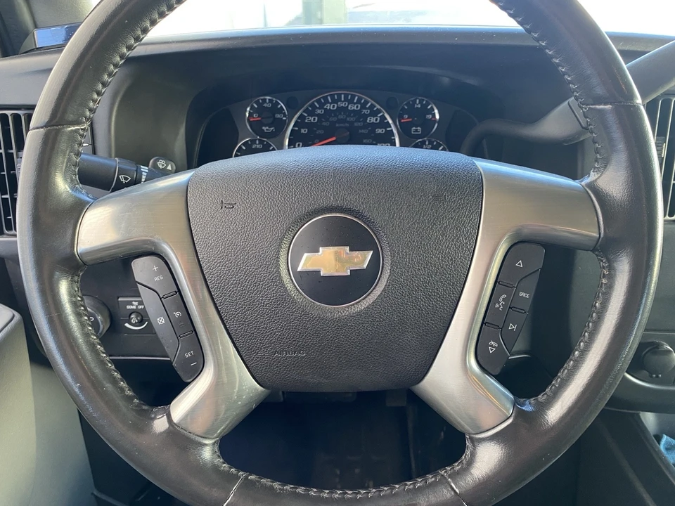 2012 Chevrolet Express - Image 6 of 21