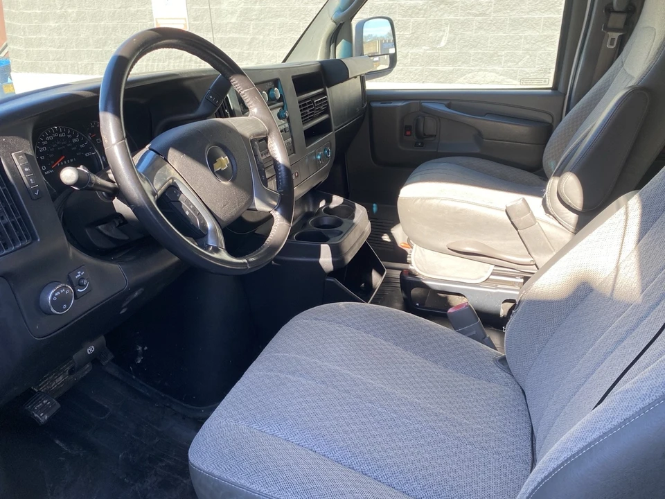 2012 Chevrolet Express - Image 8 of 21