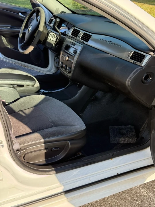 2012 Chevrolet Impala 9th Gen - Image 15 of 17
