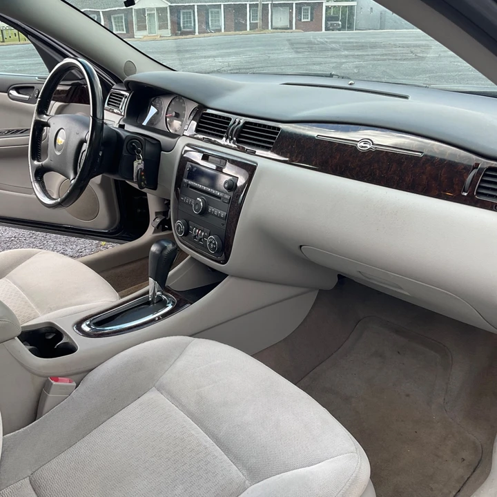 2012 Chevrolet Impala 9th Gen - Image 25 of 31