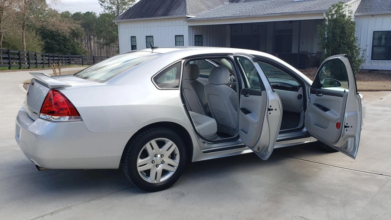 2012 Chevrolet Impala 9th Gen - Image 18 of 21