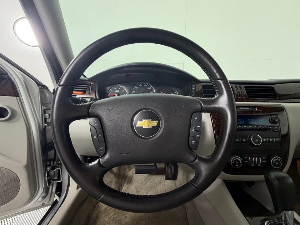 2012 Chevrolet Impala 9th Gen - Image 16 of 25