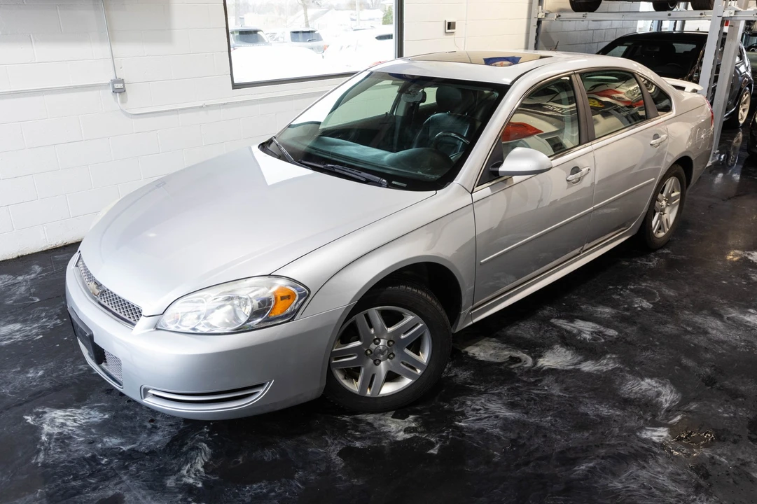2012 Chevrolet Impala 9th Gen - Image 2 of 21