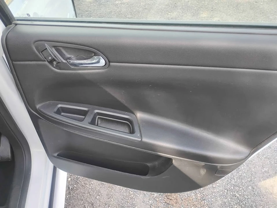2012 Chevrolet Impala 9th Gen - Image 15 of 17