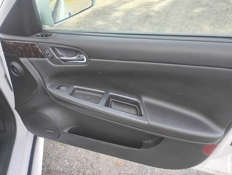 2012 Chevrolet Impala 9th Gen - Image 16 of 17