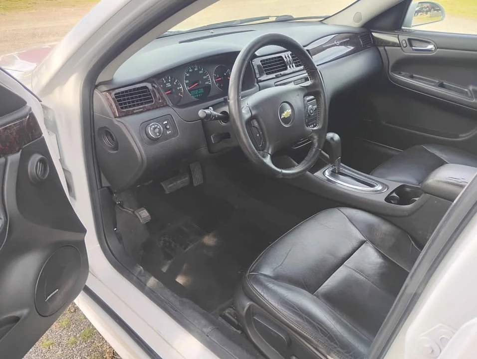2012 Chevrolet Impala 9th Gen - Image 9 of 17