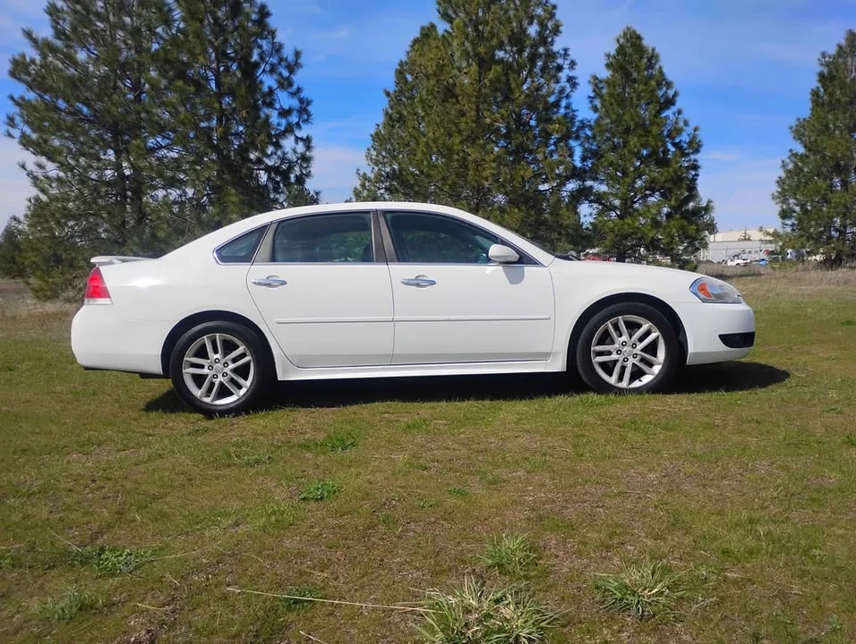 2012 Chevrolet Impala 9th Gen - Image 2 of 17