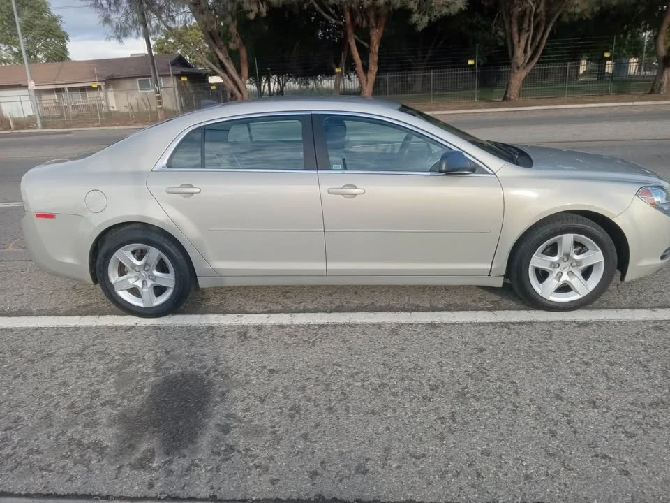 2012 Chevrolet Malibu - Image 2 of 6