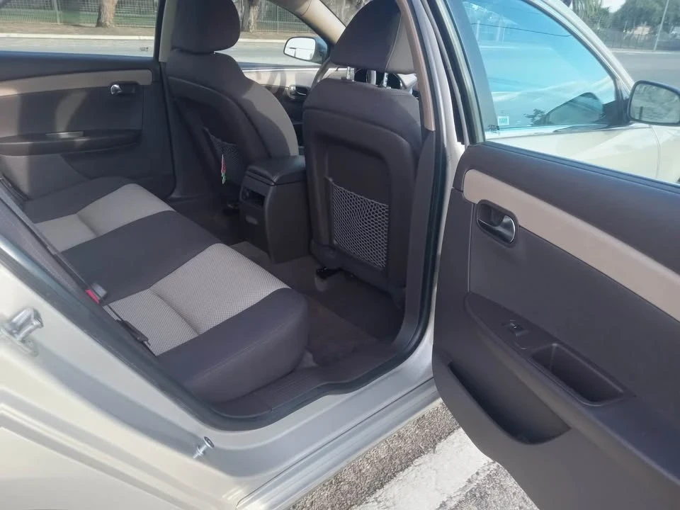 2012 Chevrolet Malibu - Image 5 of 6
