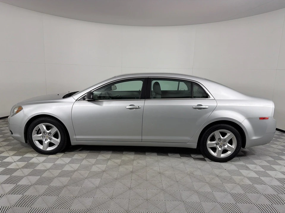 2012 Chevrolet Malibu - Image 8 of 12
