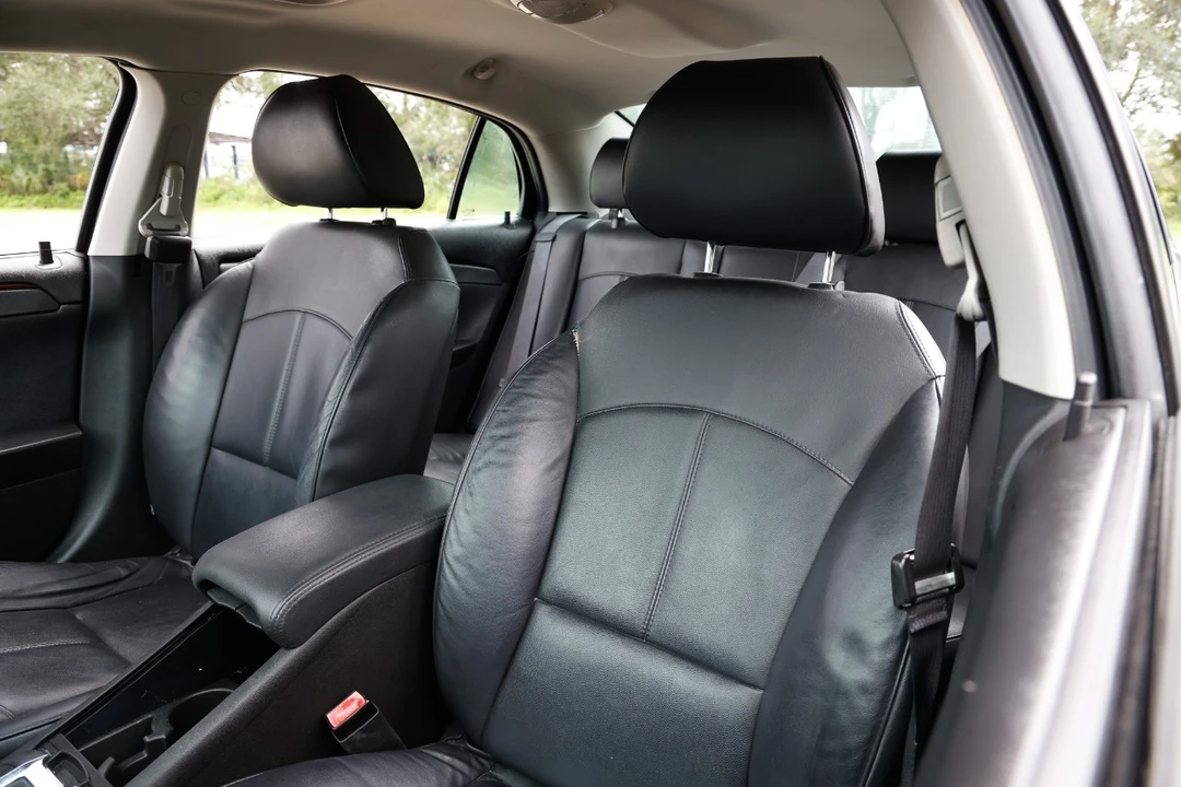 2012 Chevrolet Malibu - Image 6 of 12