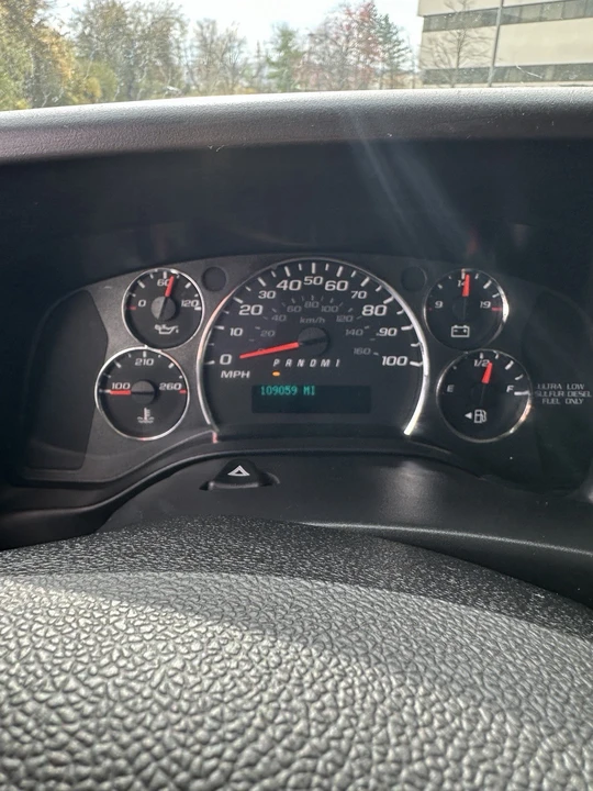 2012 Chevrolet Express - Image 8 of 9
