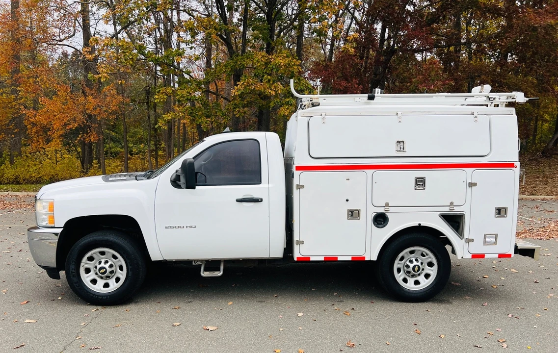 2012 Chevrolet - Image 2 of 21