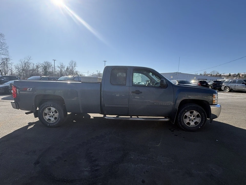 2012 Chevrolet Silverado 2nd Gen - Image 2 of 12