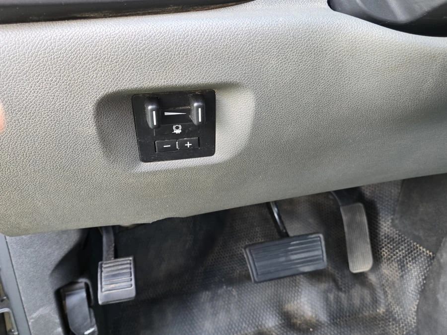 2012 Chevrolet Silverado Heavy Duty 2nd Gen - Image 11 of 19