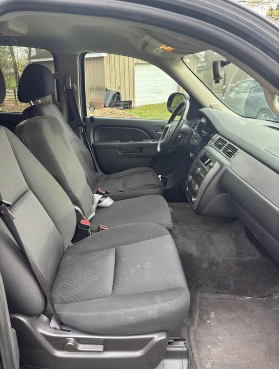 2012 Chevrolet Suburban 10th Gen - Image 8 of 14