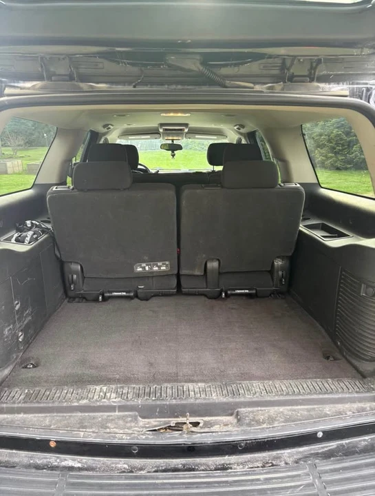 2012 Chevrolet Suburban 10th Gen - Image 13 of 14