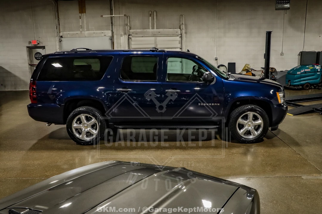 2012 Chevrolet Suburban 10th Gen - Image 11 of 21