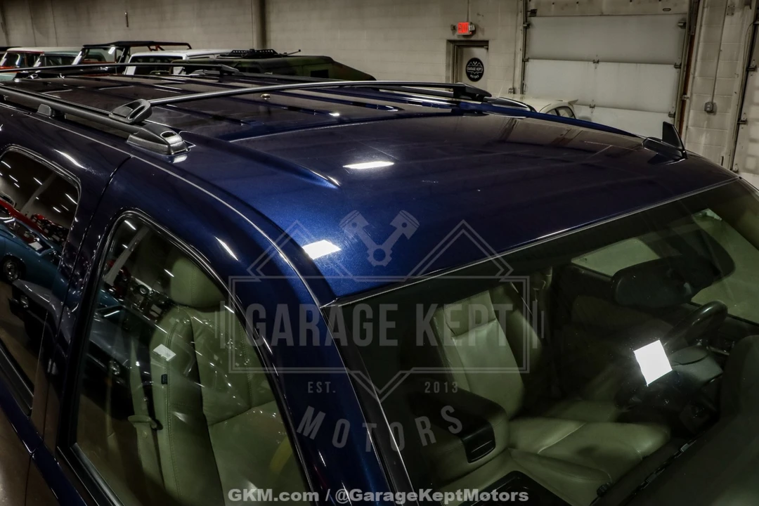 2012 Chevrolet Suburban 10th Gen - Image 17 of 21