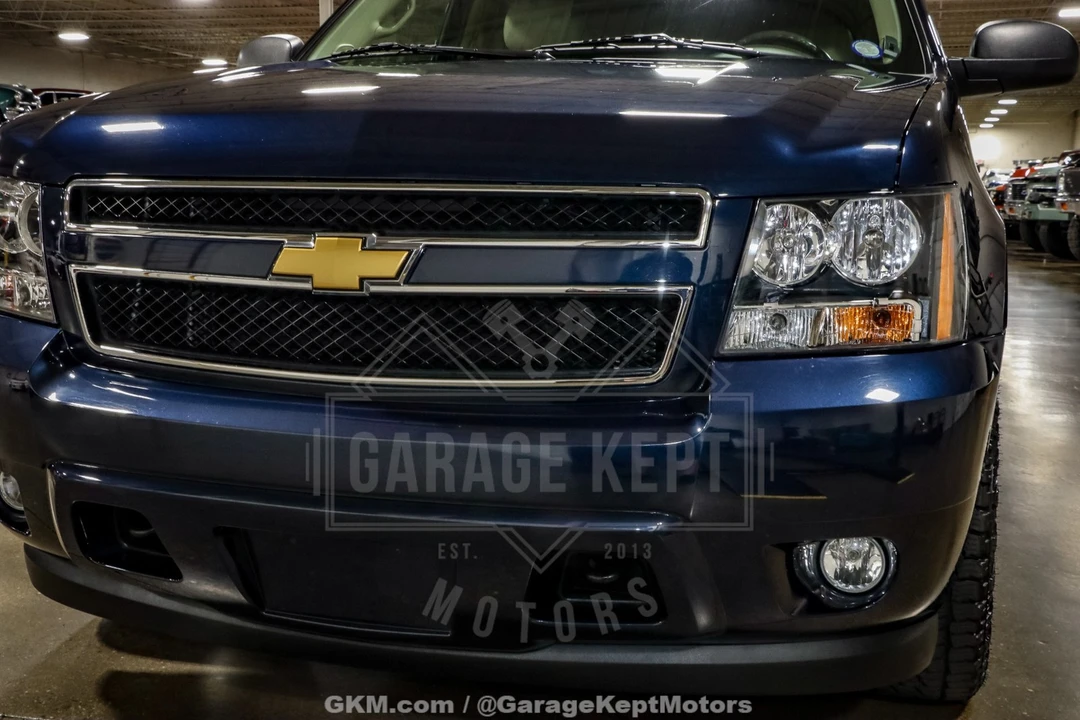 2012 Chevrolet Suburban 10th Gen - Image 19 of 21