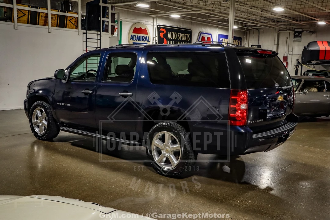2012 Chevrolet Suburban 10th Gen - Image 7 of 21
