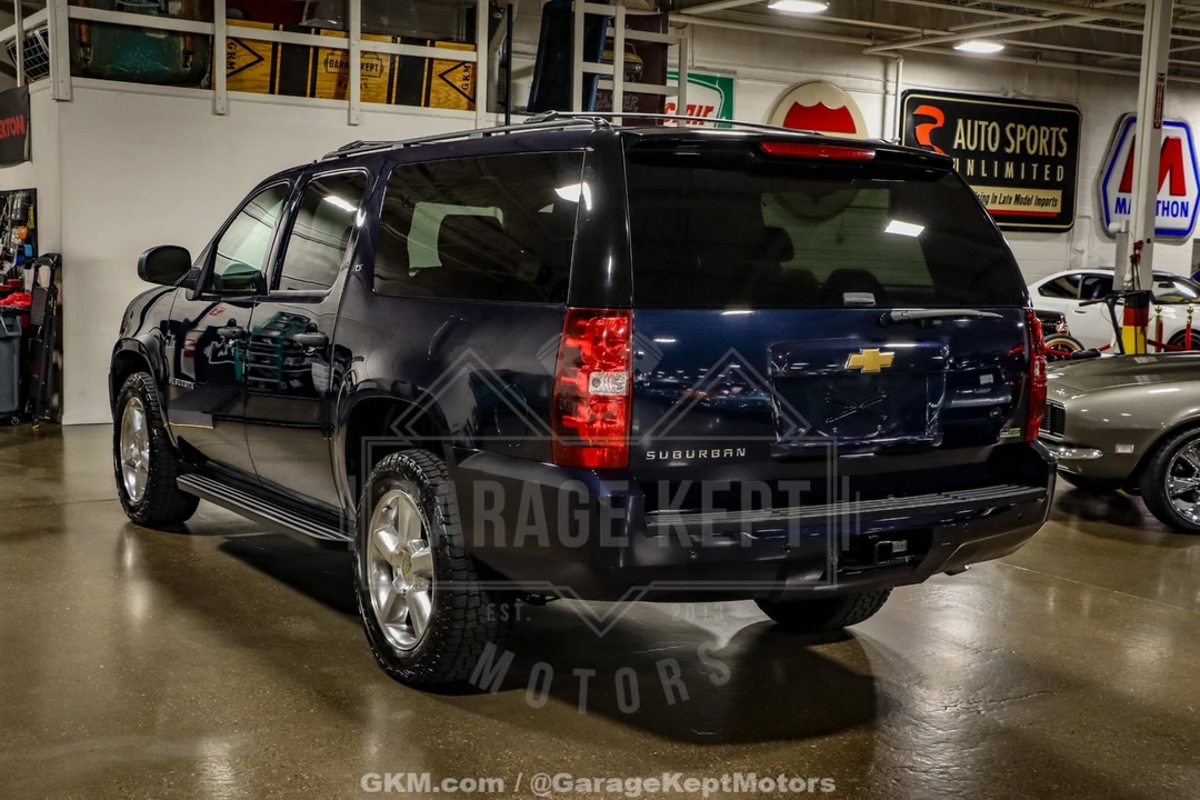 2012 Chevrolet Suburban 10th Gen - Image 8 of 21