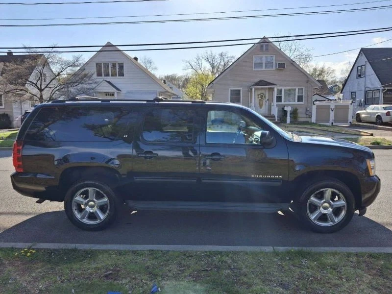 2012 Chevrolet Suburban 10th Gen - Image 4 of 12