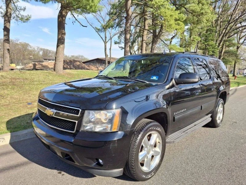 2012 Chevrolet Suburban 10th Gen - Image 5 of 12