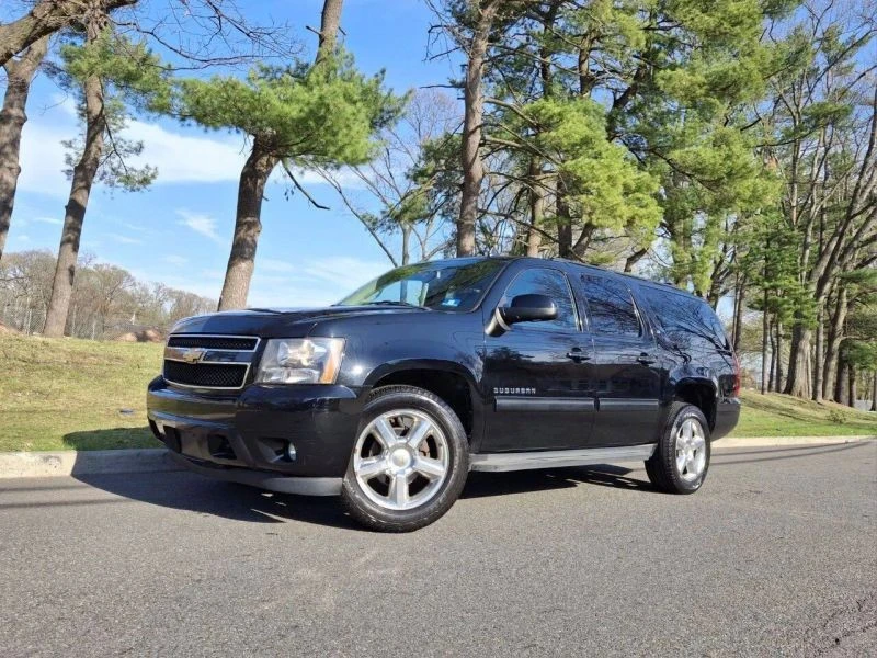 2012 Chevrolet Suburban 10th Gen - Image 3 of 12