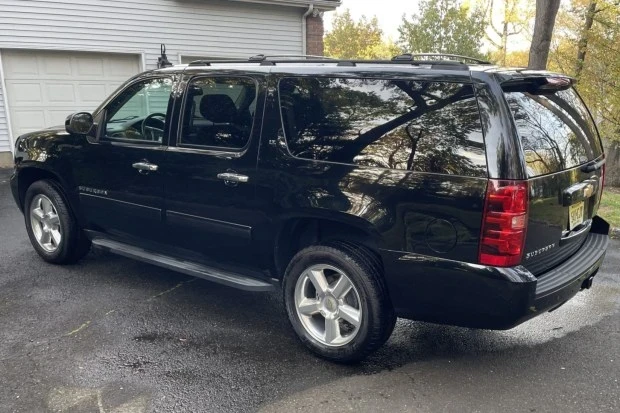 2012 Chevrolet Suburban 10th Gen - Image 2 of 7