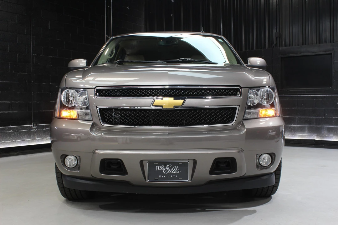 2012 Chevrolet Suburban 10th Gen - Image 13 of 21