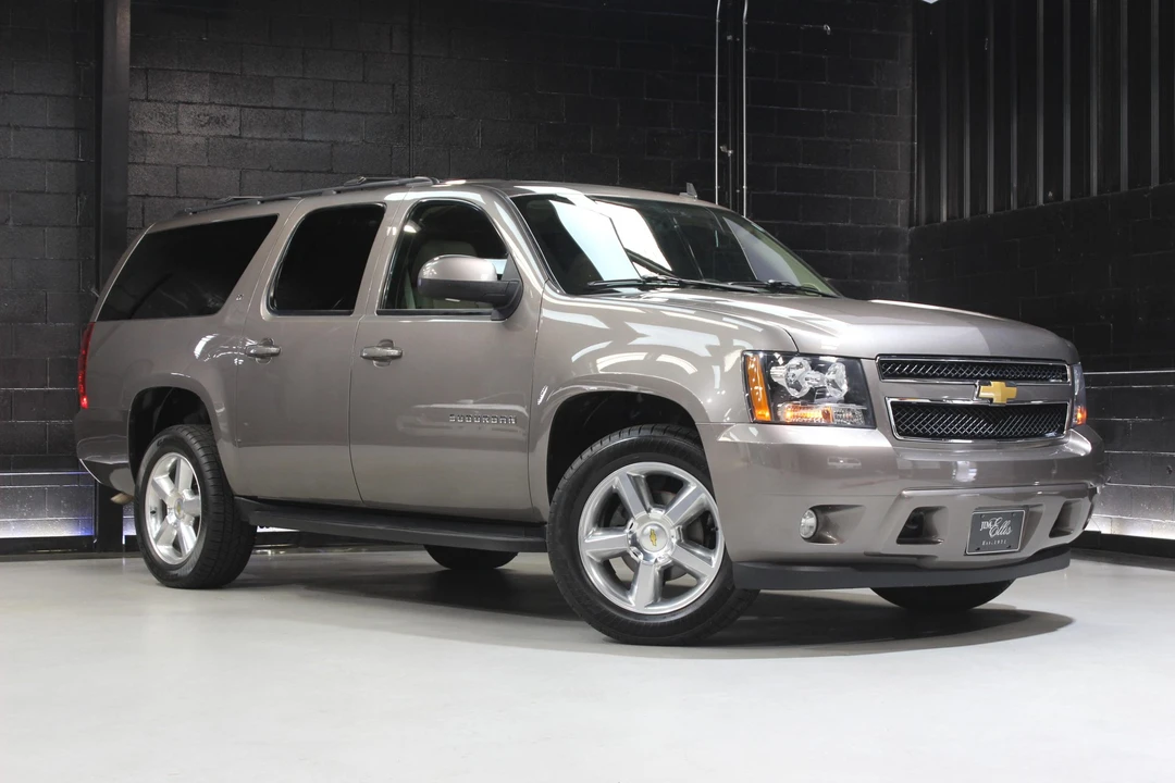 2012 Chevrolet Suburban 10th Gen - Image 10 of 21