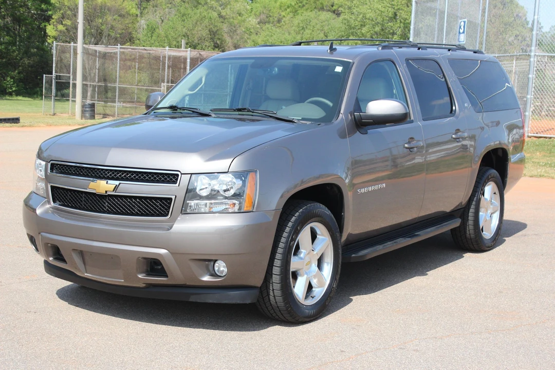 2012 Chevrolet Suburban 10th Gen - Image 16 of 21