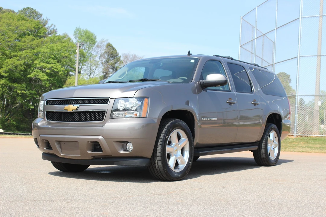 2012 Chevrolet Suburban 10th Gen - Image 15 of 21