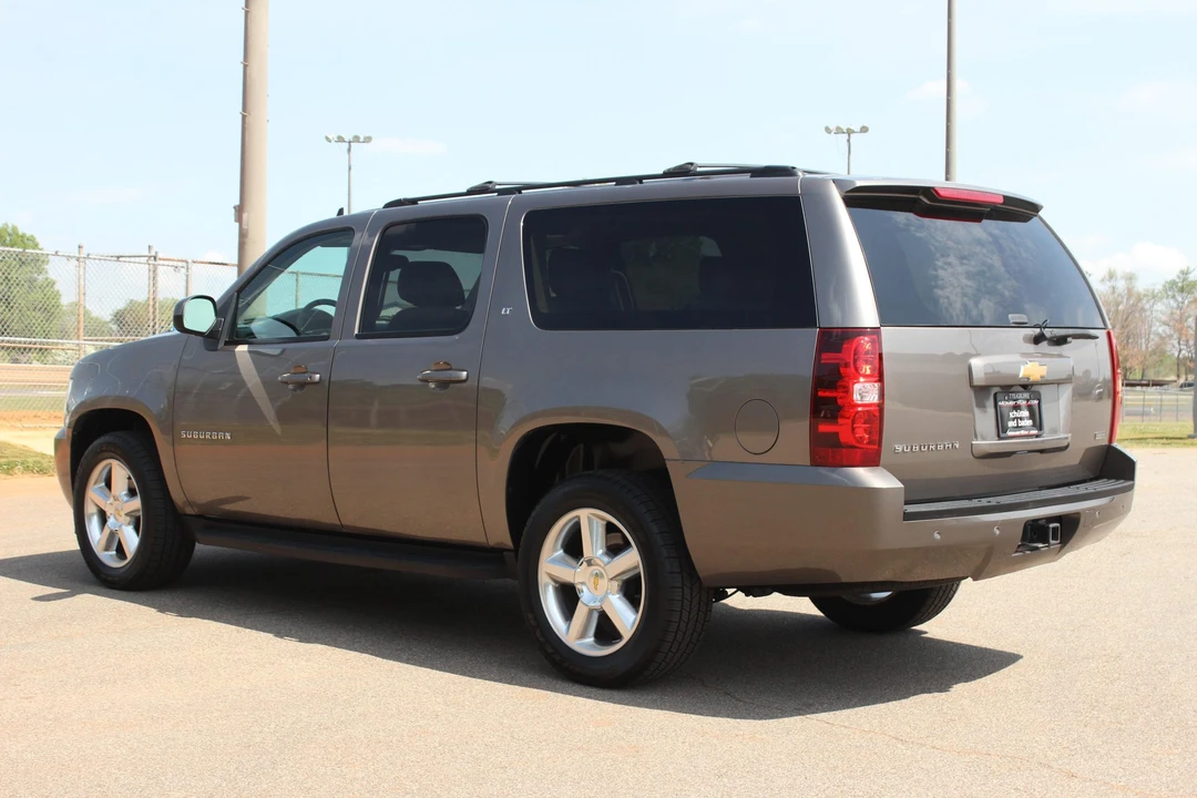 2012 Chevrolet Suburban 10th Gen - Image 18 of 21