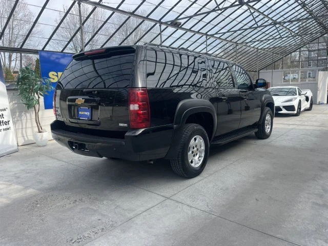2012 Chevrolet Suburban 10th Gen - Image 11 of 31