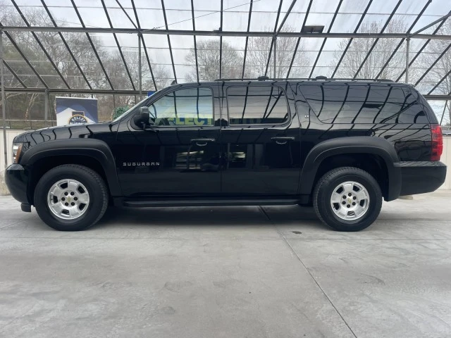 2012 Chevrolet Suburban 10th Gen - Image 17 of 31