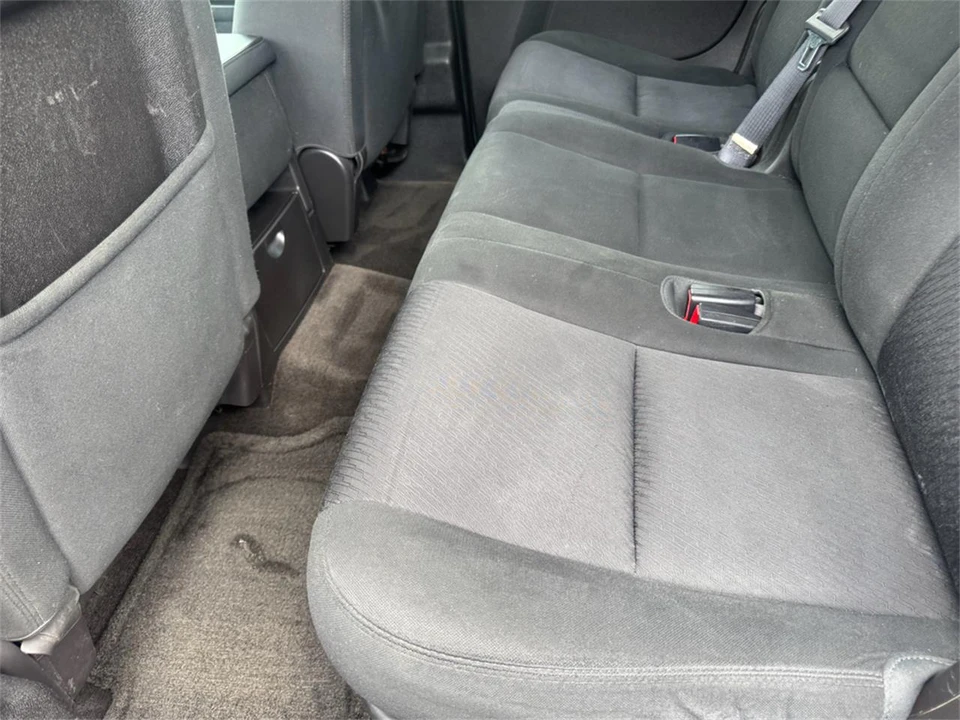 2012 Chevrolet Suburban 10th Gen - Image 22 of 31