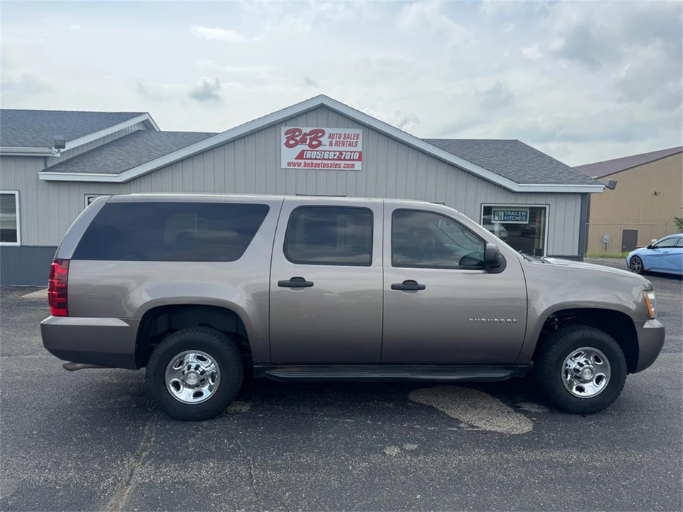 2012 Chevrolet Suburban 10th Gen - Image 13 of 31
