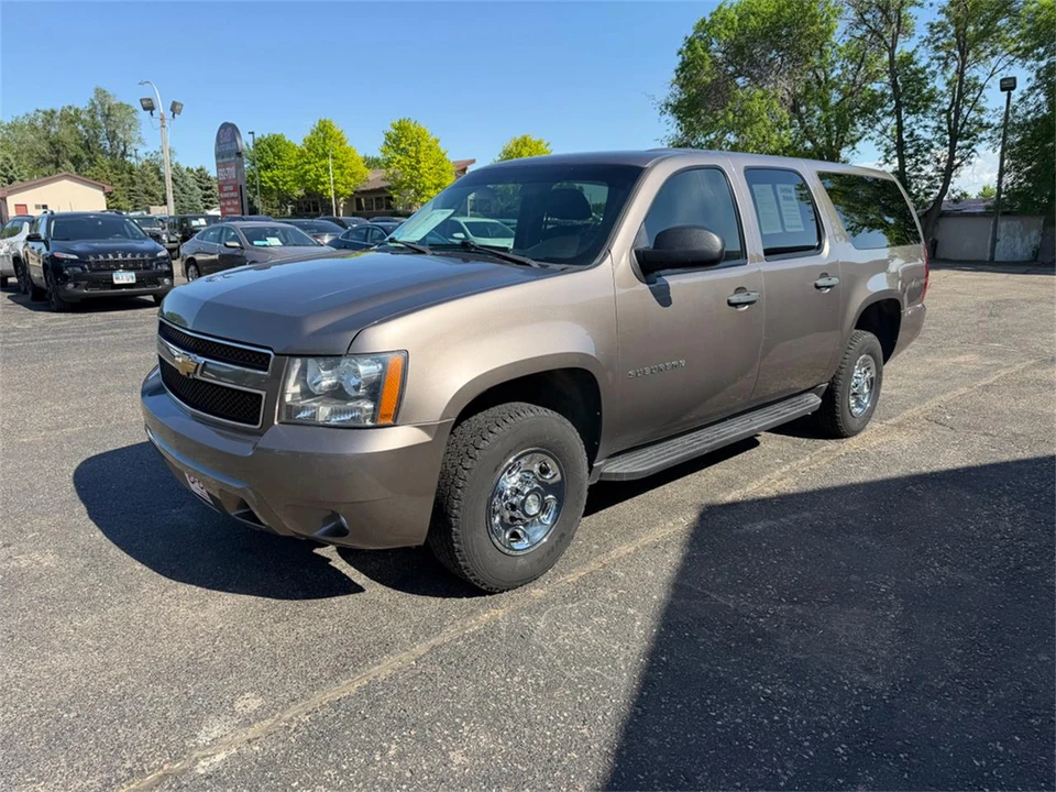 2012 Chevrolet Suburban 10th Gen - Image 5 of 31