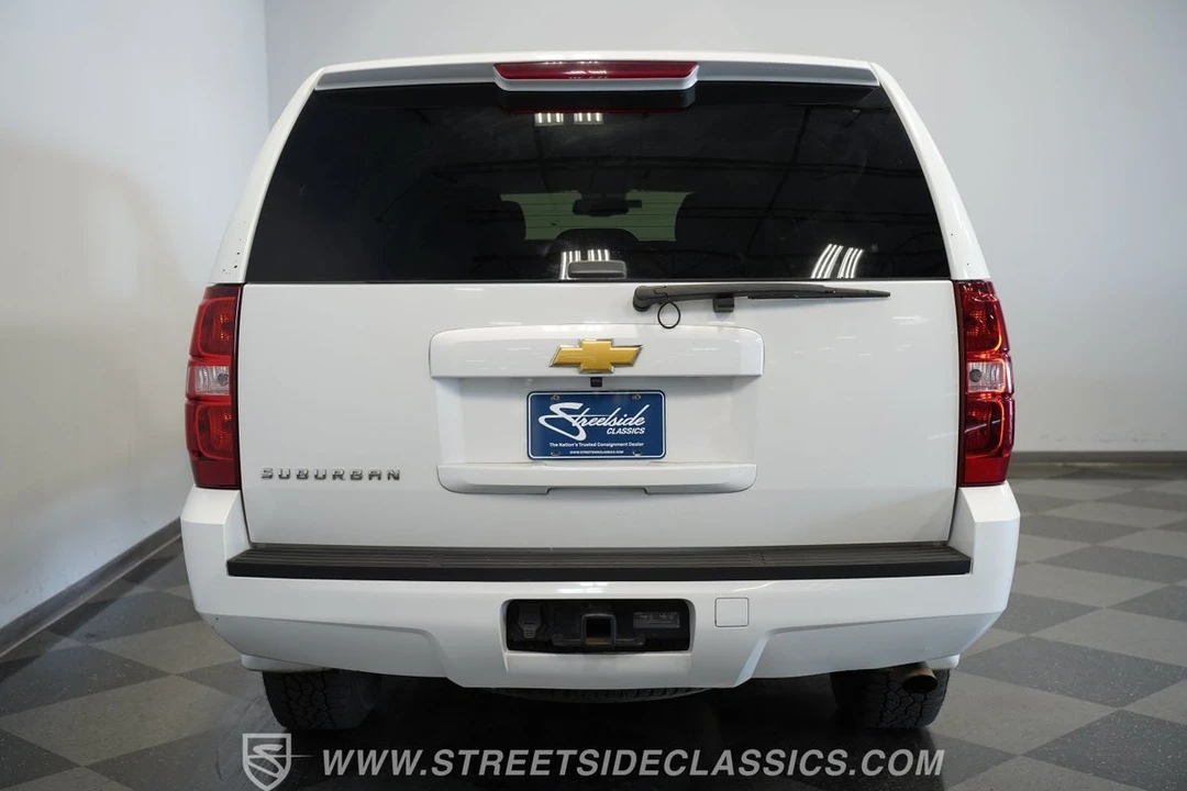 2012 Chevrolet Suburban 10th Gen - Image 11 of 12