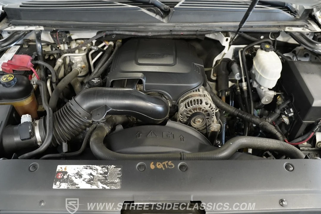 2012 Chevrolet Suburban 10th Gen - Image 5 of 12