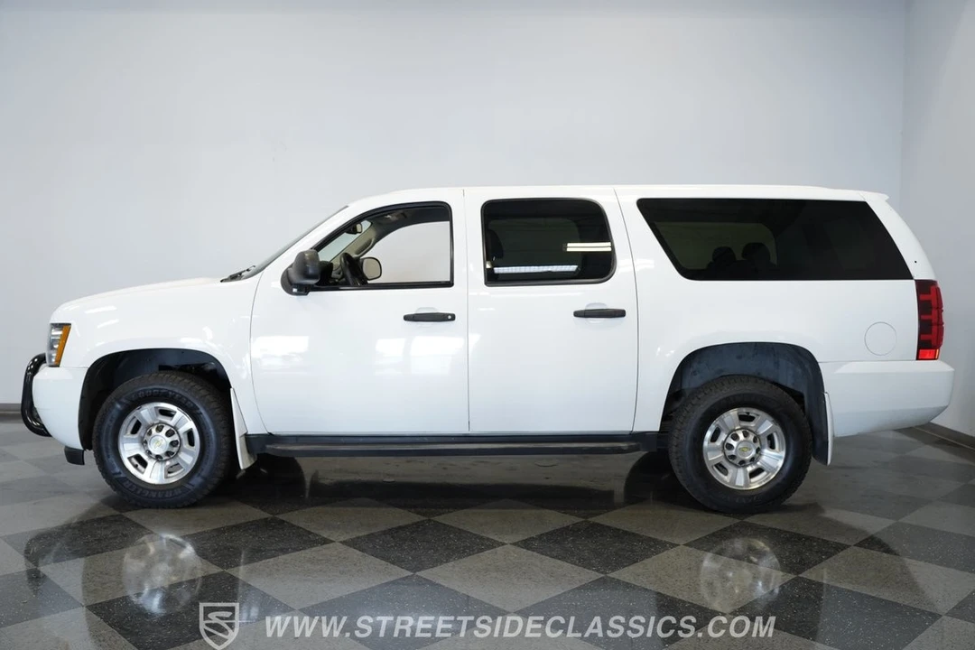 2012 Chevrolet Suburban 10th Gen - Image 3 of 12