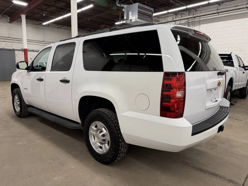 2012 Chevrolet Suburban 10th Gen - Image 3 of 21