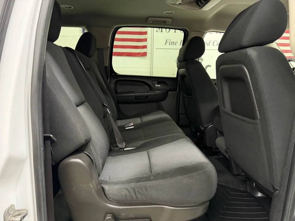 2012 Chevrolet Suburban 10th Gen - Image 7 of 21