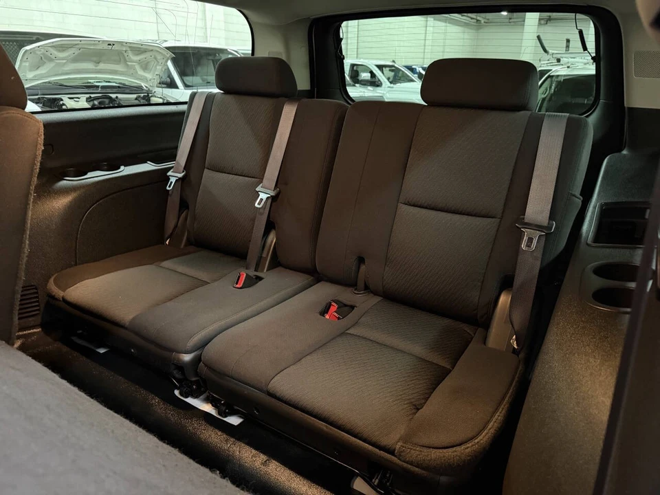 2012 Chevrolet Suburban 10th Gen - Image 18 of 21