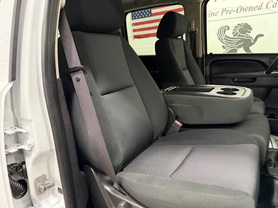 2012 Chevrolet Suburban 10th Gen - Image 17 of 21
