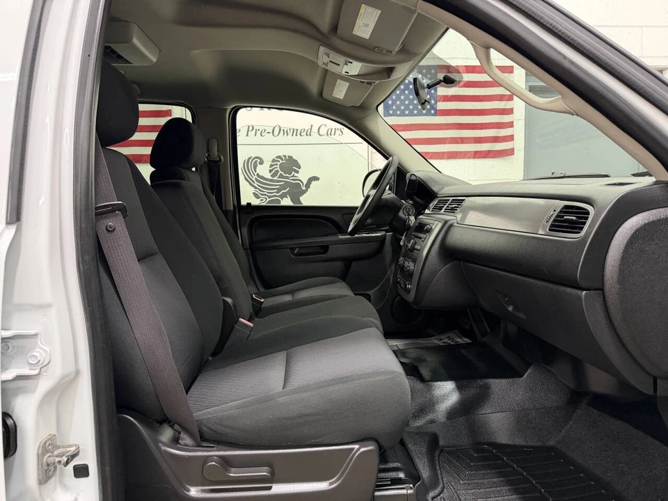 2012 Chevrolet Suburban 10th Gen - Image 5 of 21