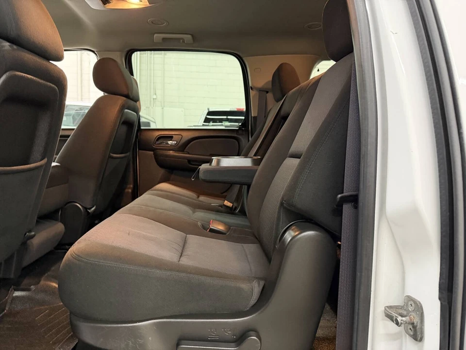 2012 Chevrolet Suburban 10th Gen - Image 16 of 21